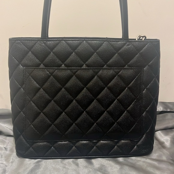 CHANEL Black Medallion Tote - Picture 3 of 8